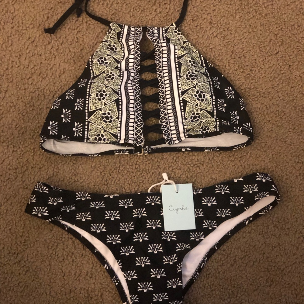 Cupshe Bikini ☀️🏝
